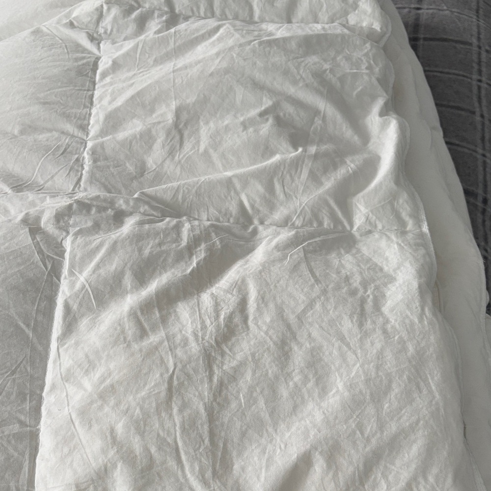 Luxurious White Down Comforter